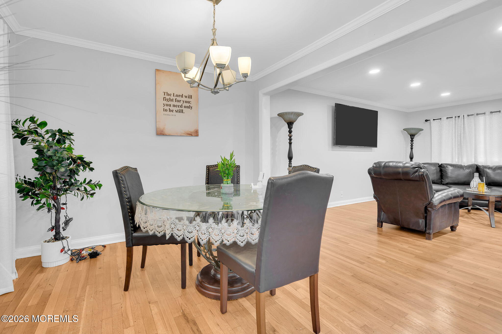 905 Fordham Road Neptune Township, NJ 07753 - Photo 13 of 28 16-web-or-mls-DSC04224