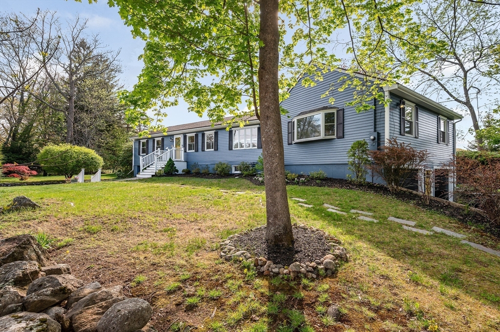 389 Marbleridge Road North Andover, MA 01845 - Photo 2 of 35