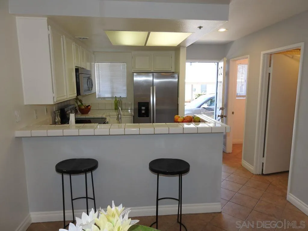 2232 Kings View Circle Spring Valley, CA 91977 - Photo 5 of 32 Gallery Image 5