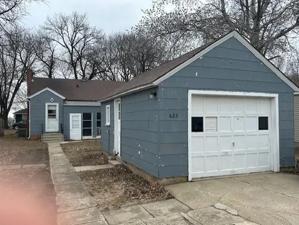 $59,500 | 823 Columbus Avenue, Westbrook, MN 56183