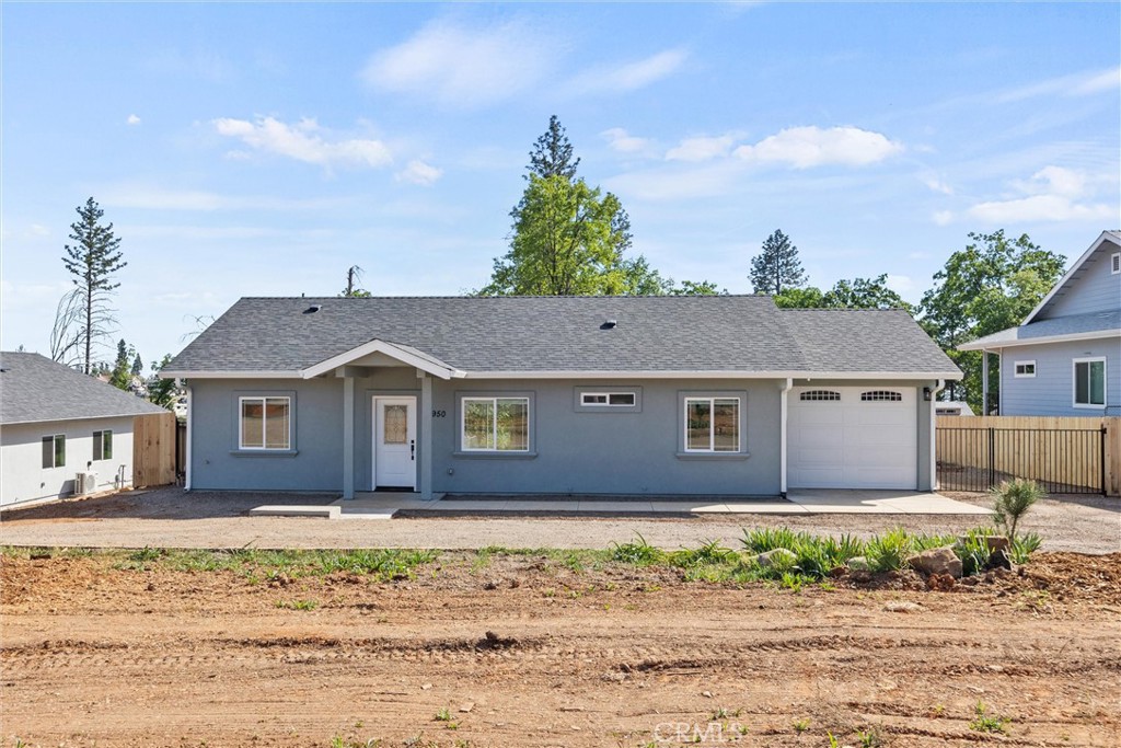 950 Pearson Road Paradise, CA 95969 - Photo 1 of 1 front view of a house
