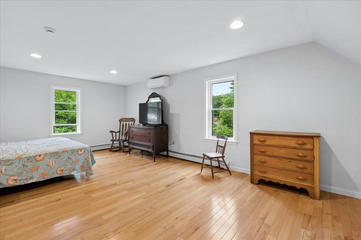 240 Sandown Road Chester, NH 03036 - Photo 25 of 41