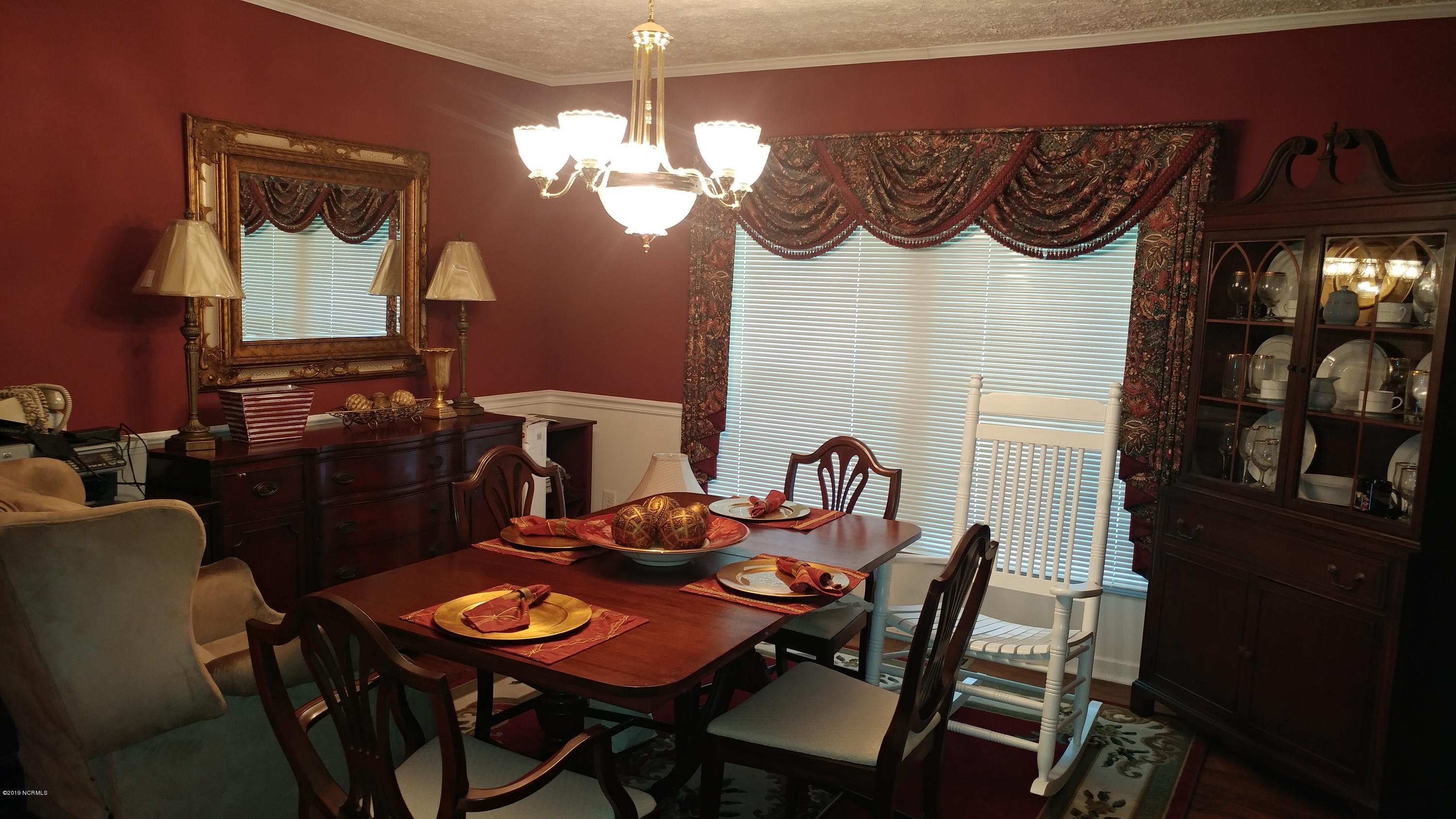 895 Blades Road Havelock, NC 28532 - Photo 5 of 16 Dining Room