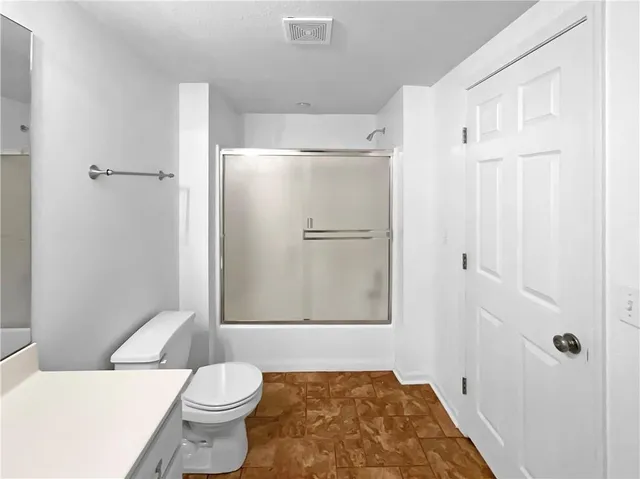 $595,000 | 10105 Northwest River Hills Drive, Kansas City, MO 64152