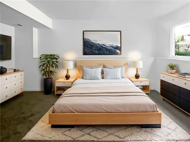 $595,000 | 10105 Northwest River Hills Drive, Kansas City, MO 64152