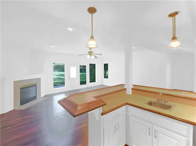 $595,000 | 10105 Northwest River Hills Drive, Kansas City, MO 64152