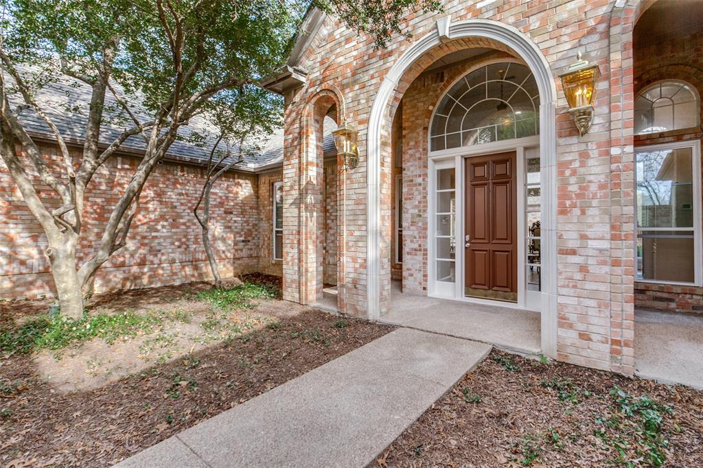 13920 Hillcrest Road Dallas, TX 75240 - Photo 2 of 33 Front door and courtyard