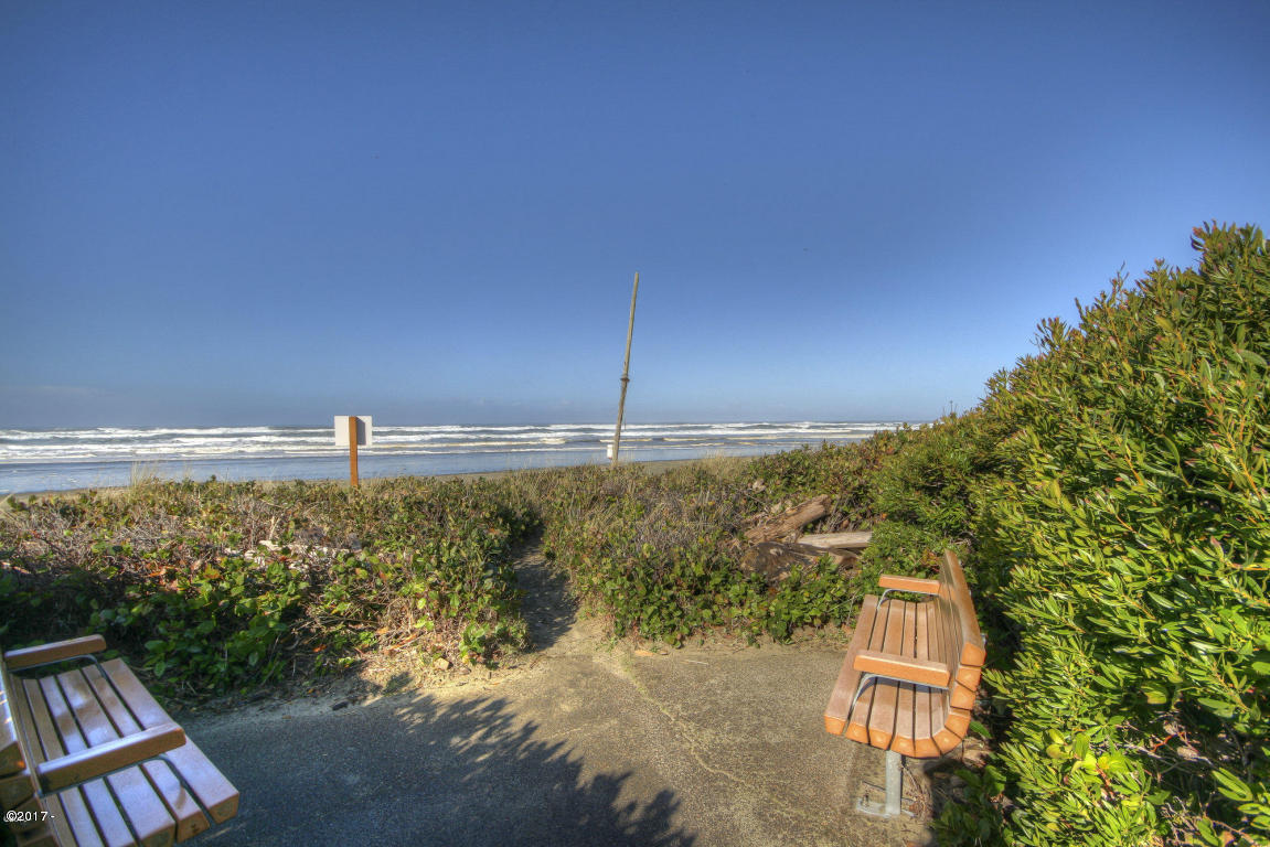 230 Southwest 60th Loop Newport, OR 97366 - Photo 41 of 42 Beach setting