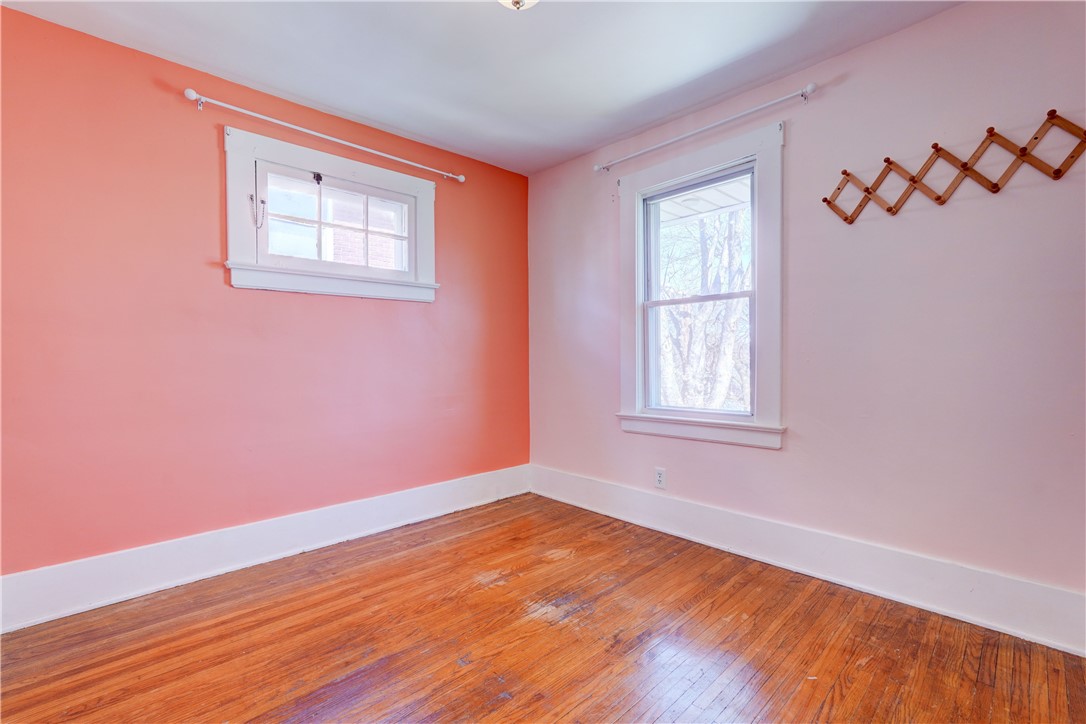 134 Wyndham Road Rochester, NY 14612 - Photo 16 of 31 Second bedroom.