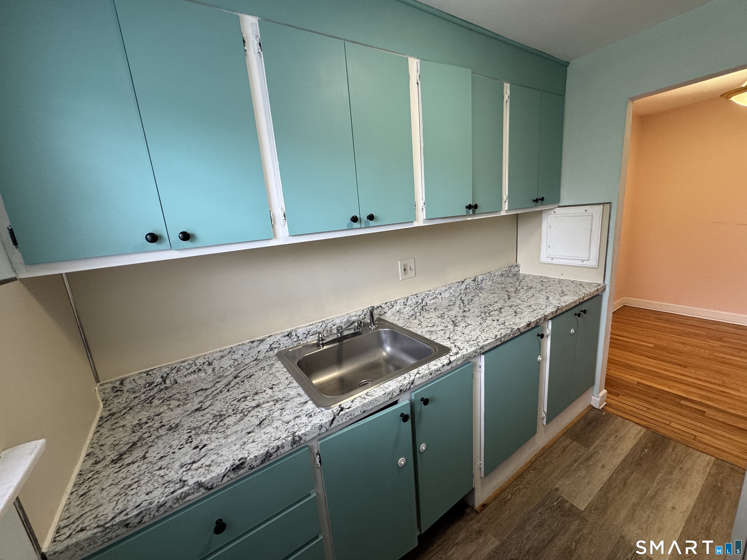 24 Merrill Street, Unit C1 Hartford, CT 06106 - Photo 9 of 14