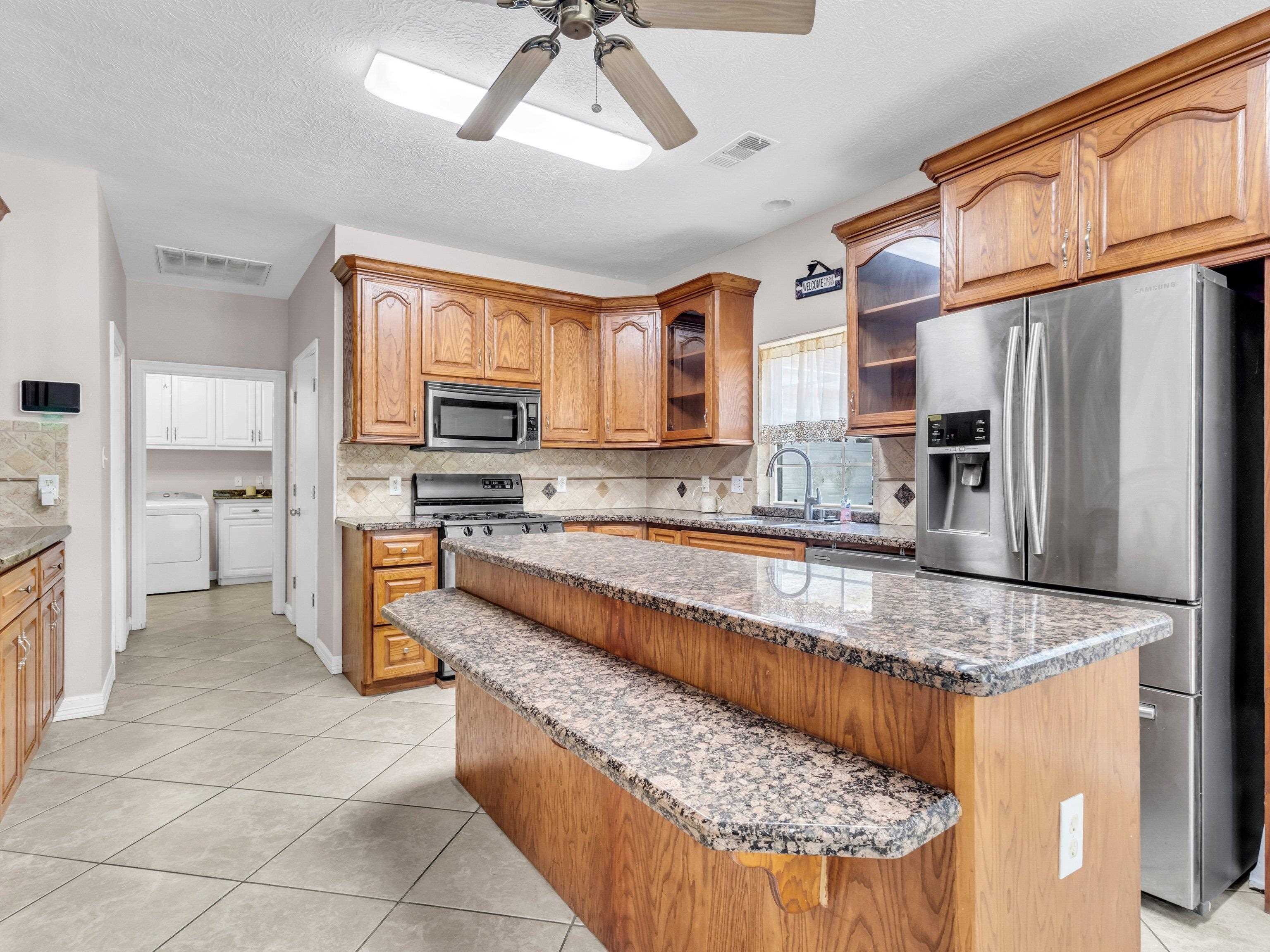 985 Sharp Street Bridge City, TX 77611 - Photo 16 of 50 Gallery Image 16