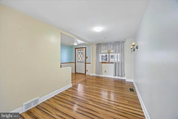 $239,900 | 816 Crescent Drive, Glenolden, PA 19036