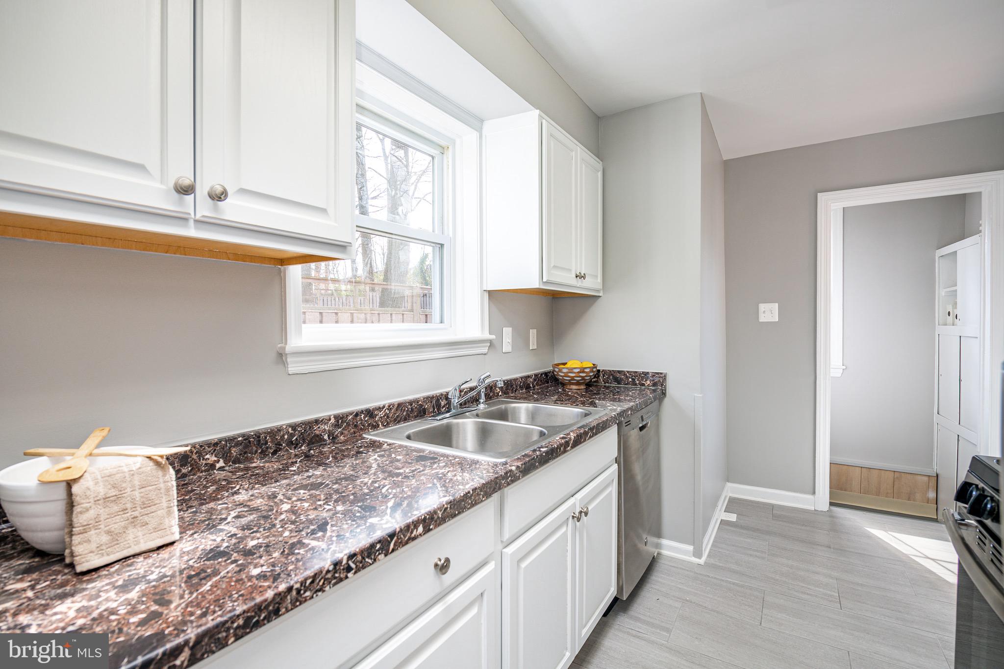 211 Whitmoor Terrace Silver Spring, MD 20901 - Photo 15 of 35