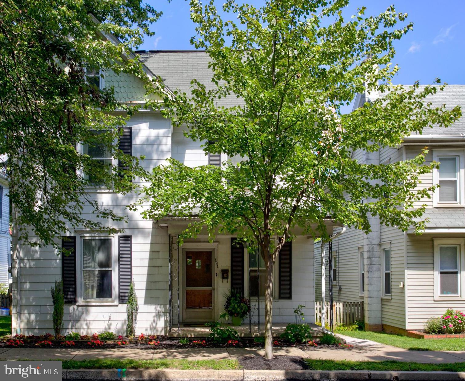 121 West Orange Street Lititz, PA 17543 - Photo 1 of 43