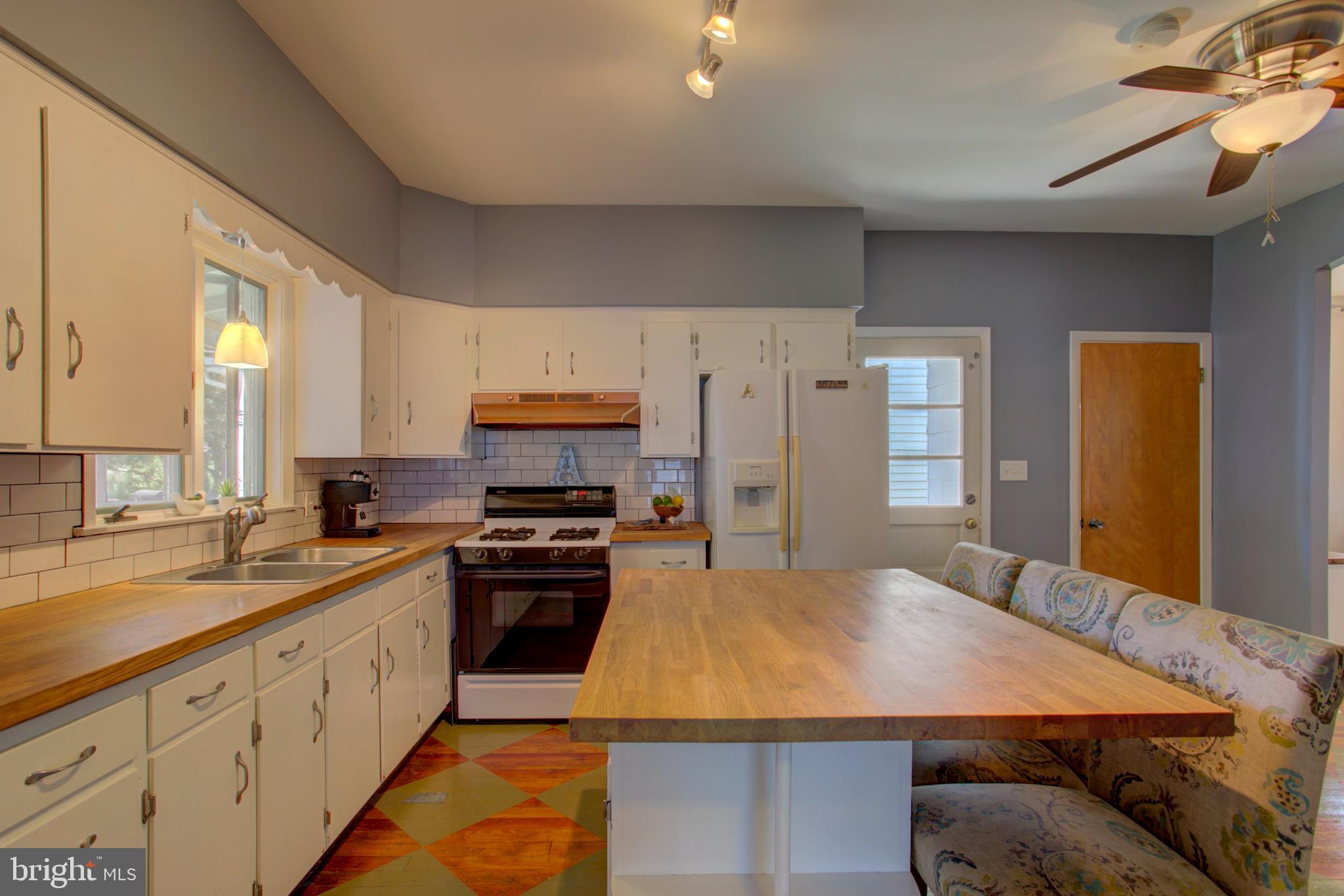 121 West Orange Street Lititz, PA 17543 - Photo 17 of 43