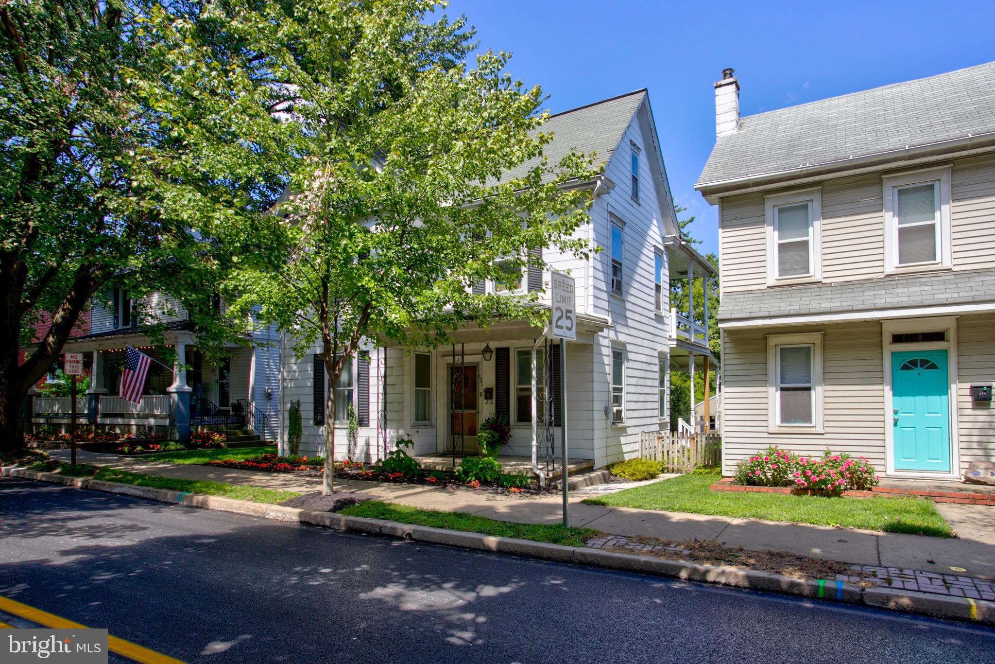 121 West Orange Street Lititz, PA 17543 - Photo 3 of 43