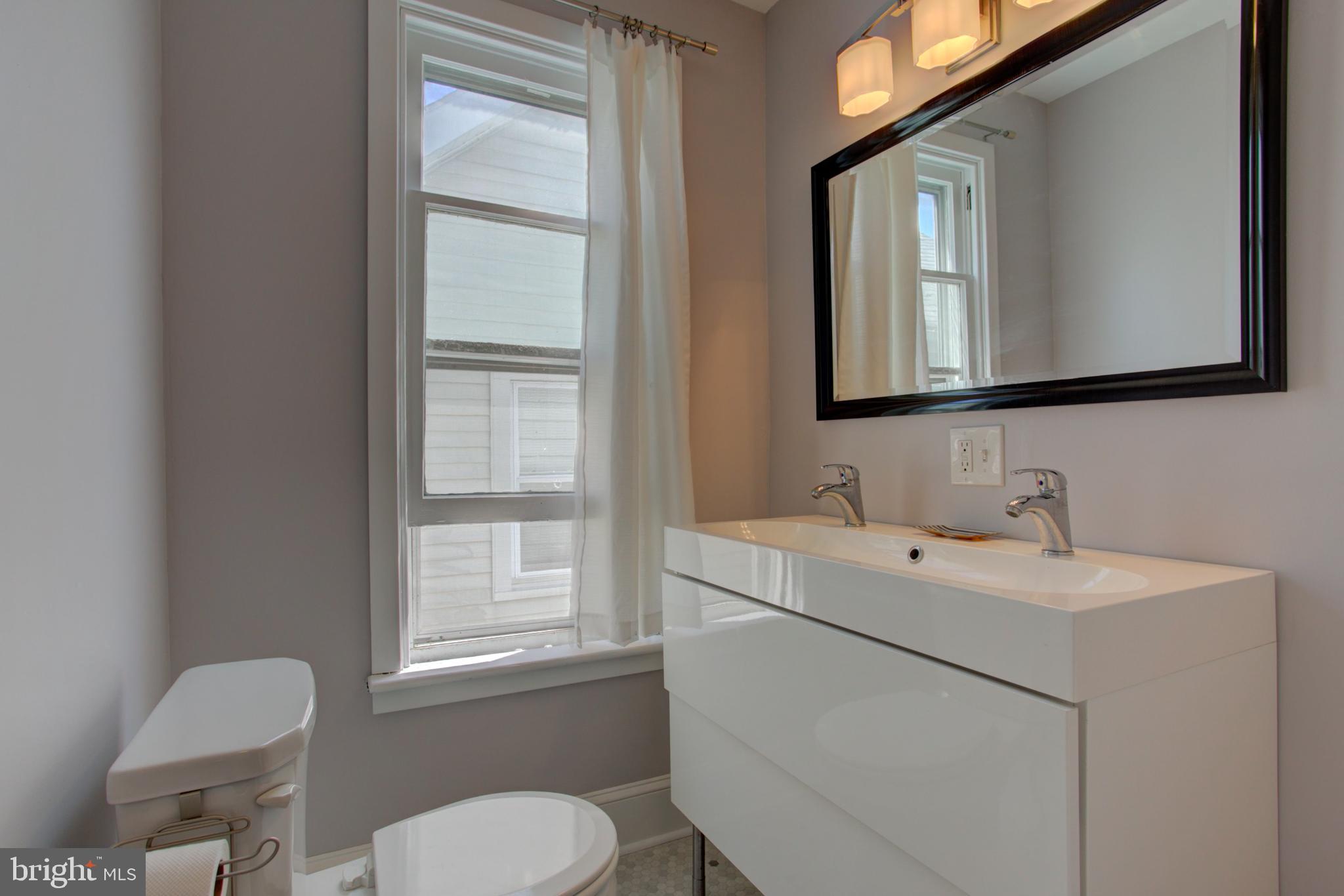 121 West Orange Street Lititz, PA 17543 - Photo 21 of 43