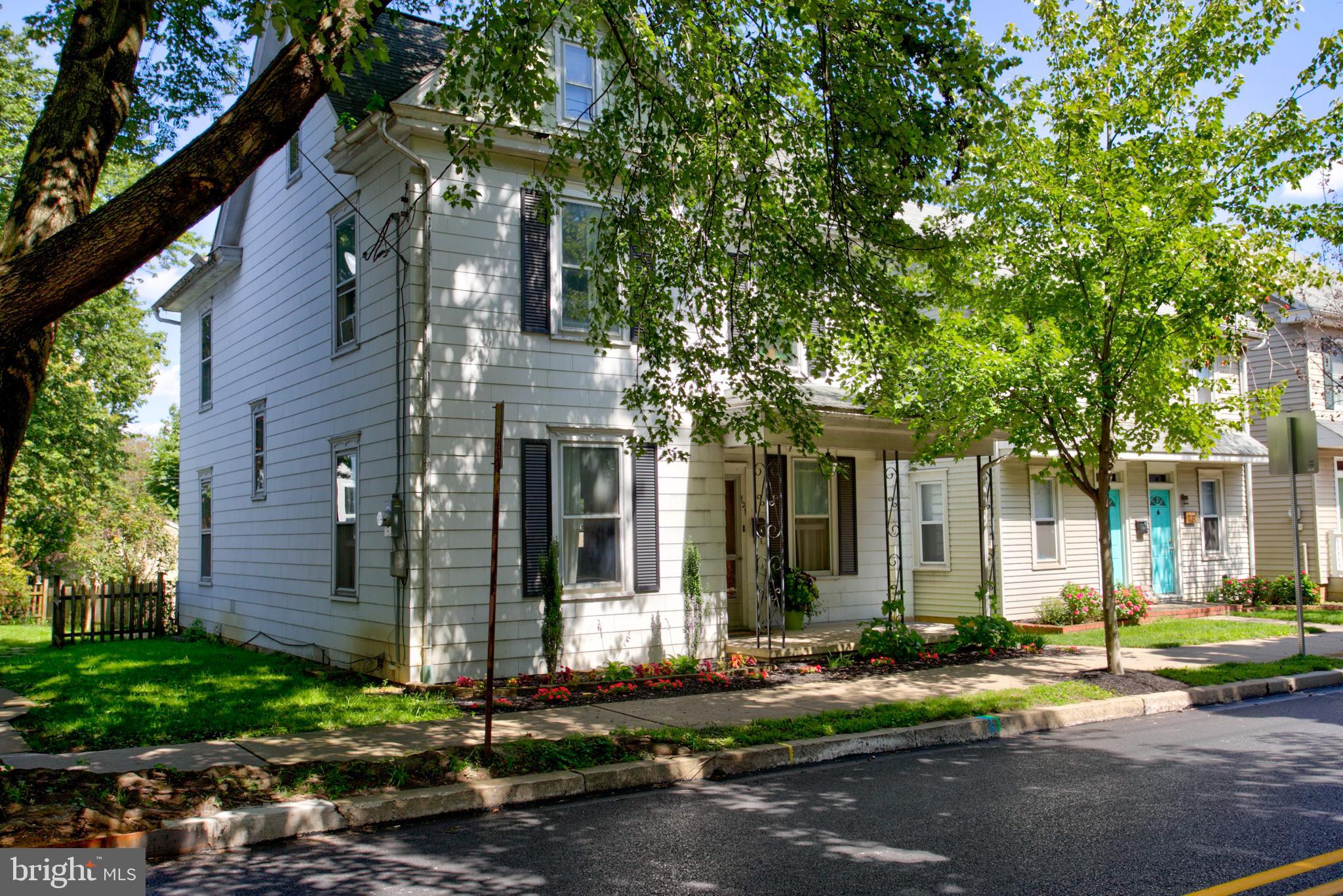 121 West Orange Street Lititz, PA 17543 - Photo 4 of 43
