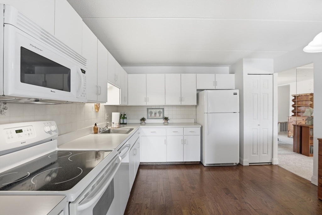 144 Marble Street, Unit 403 Stoneham, MA 02180 - Photo 1 of 29