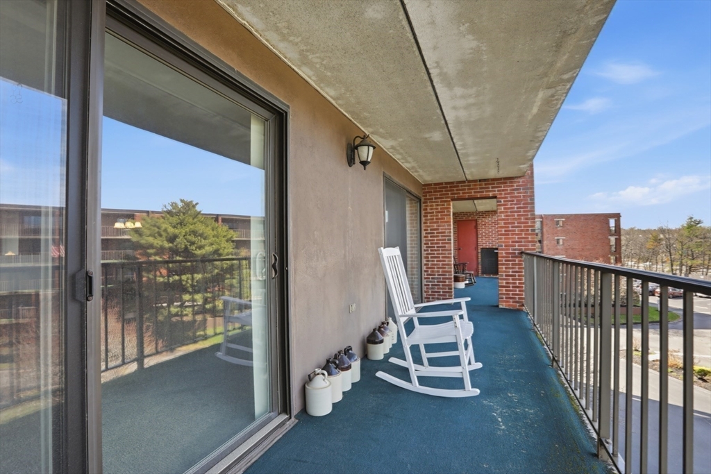 144 Marble Street, Unit 403 Stoneham, MA 02180 - Photo 18 of 29