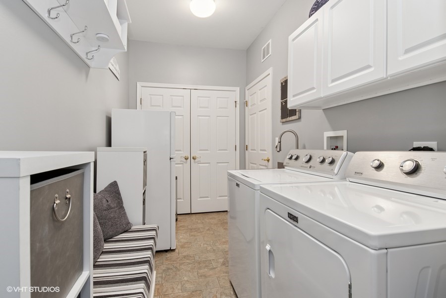 2846 Normandy Circle Naperville, IL 60564 - Photo 13 of 44 a utility room with dryer and washer