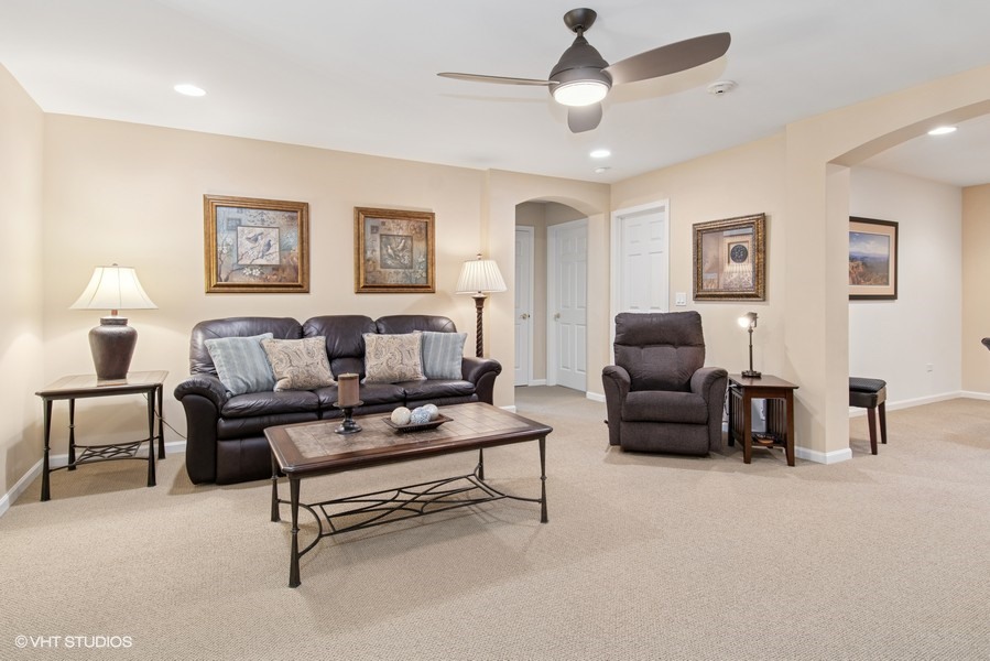 2846 Normandy Circle Naperville, IL 60564 - Photo 15 of 44 a living room with furniture