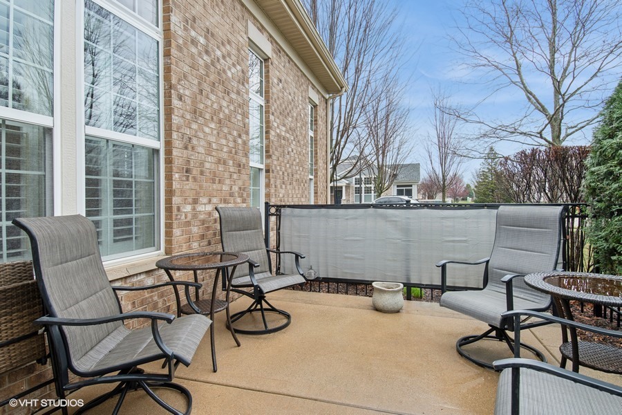 2846 Normandy Circle Naperville, IL 60564 - Photo 22 of 44 a view of a chairs and tables in patio