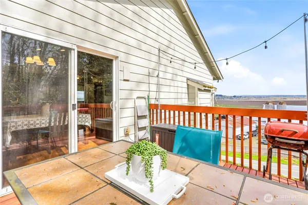 $639,000 | 9702 Lowell Larimer Road, Everett, WA 98208