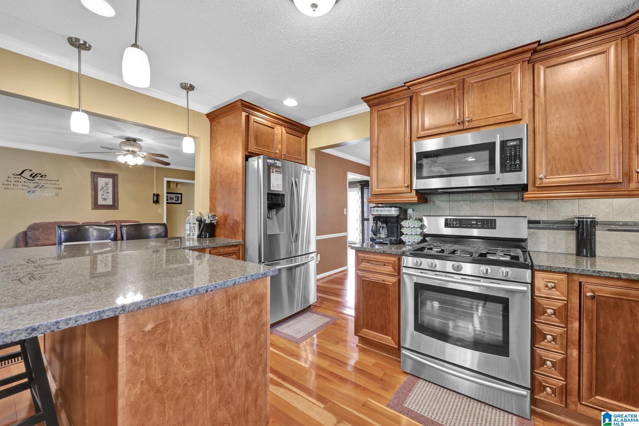 916 Woodbrook Road Birmingham, AL 35215 - Photo 17 of 33