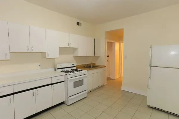 $2,350 | 953 North Hoyne Avenue, Unit 2, Chicago, IL 60622