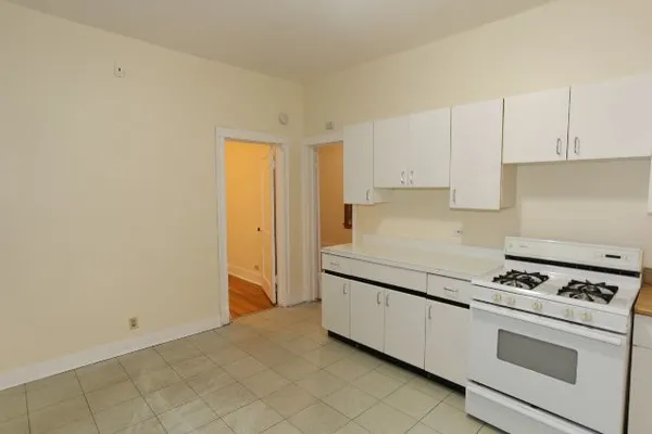 $2,350 | 953 North Hoyne Avenue, Unit 2, Chicago, IL 60622