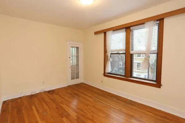 $2,350 | 953 North Hoyne Avenue, Unit 2, Chicago, IL 60622