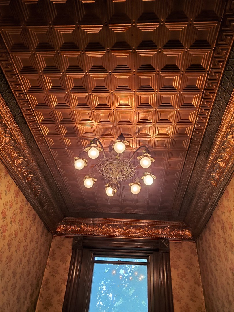 307 North Main Street Sycamore, IL 60178 - Photo 5 of 32 a view of room with a window