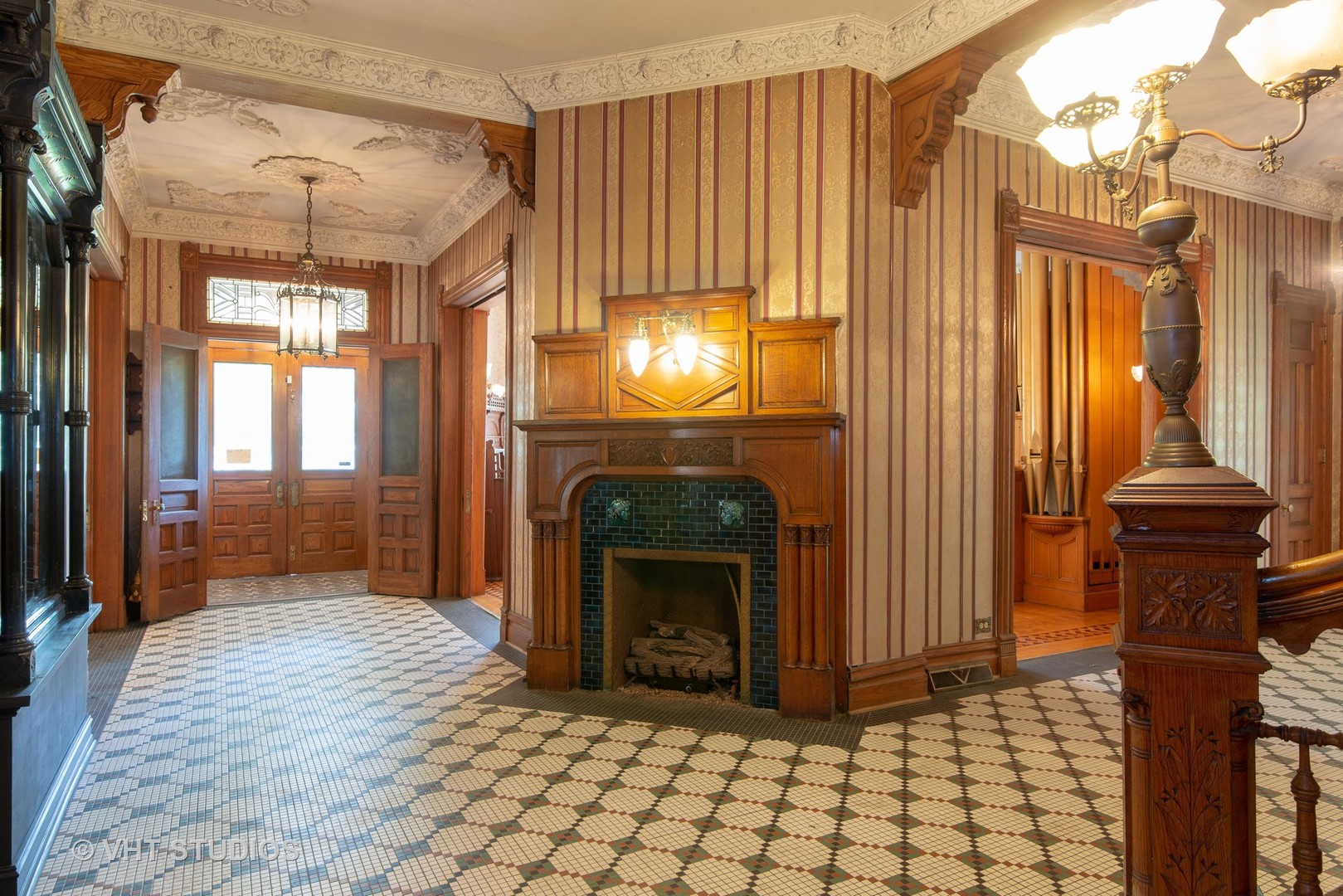 307 North Main Street Sycamore, IL 60178 - Photo 7 of 32 a living room with furniture and a fireplace