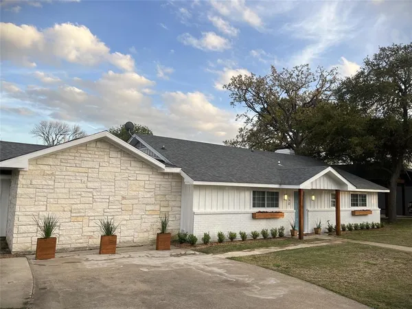 $3,200 | 150 Guadalupe Drive, Mabank, TX 75156
