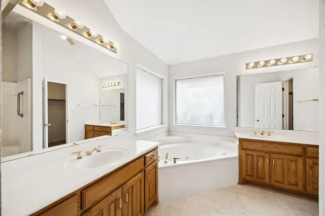 $320,000 | 821 Willow Court, Saginaw, TX 76179