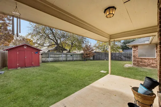 $320,000 | 821 Willow Court, Saginaw, TX 76179