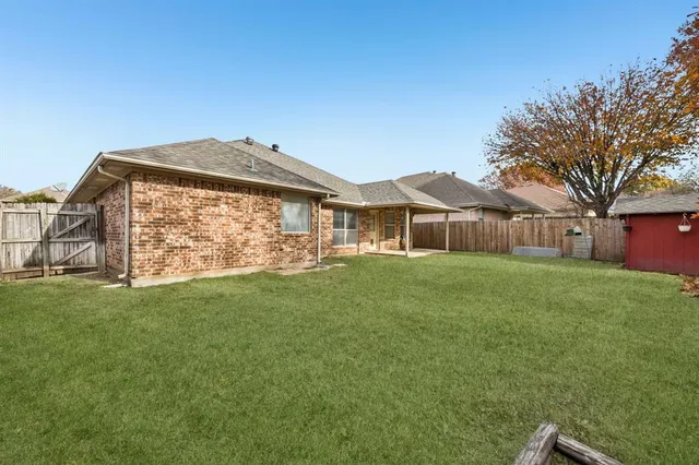 $320,000 | 821 Willow Court, Saginaw, TX 76179