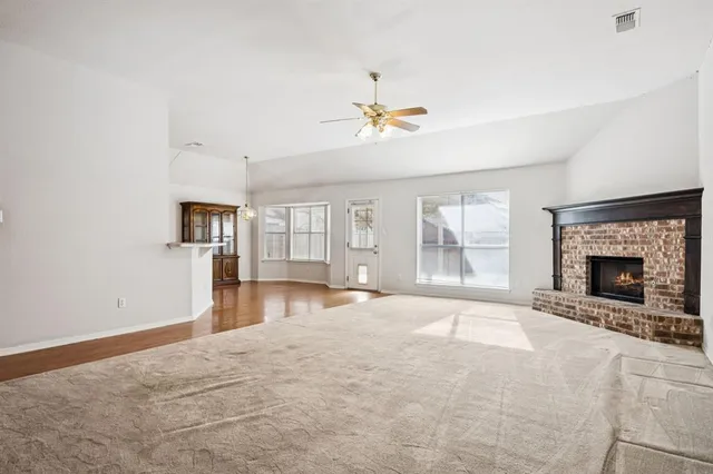 $320,000 | 821 Willow Court, Saginaw, TX 76179