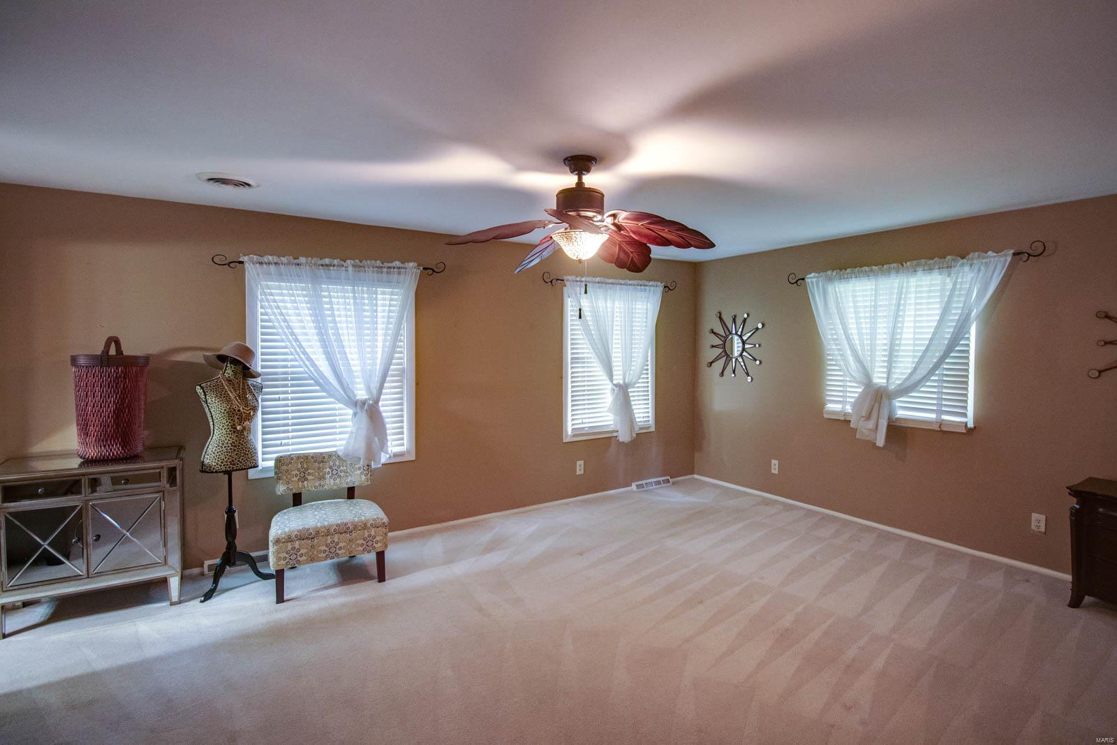 1807 Arrowhead Lane Godfrey, IL 62035 - Photo 24 of 60