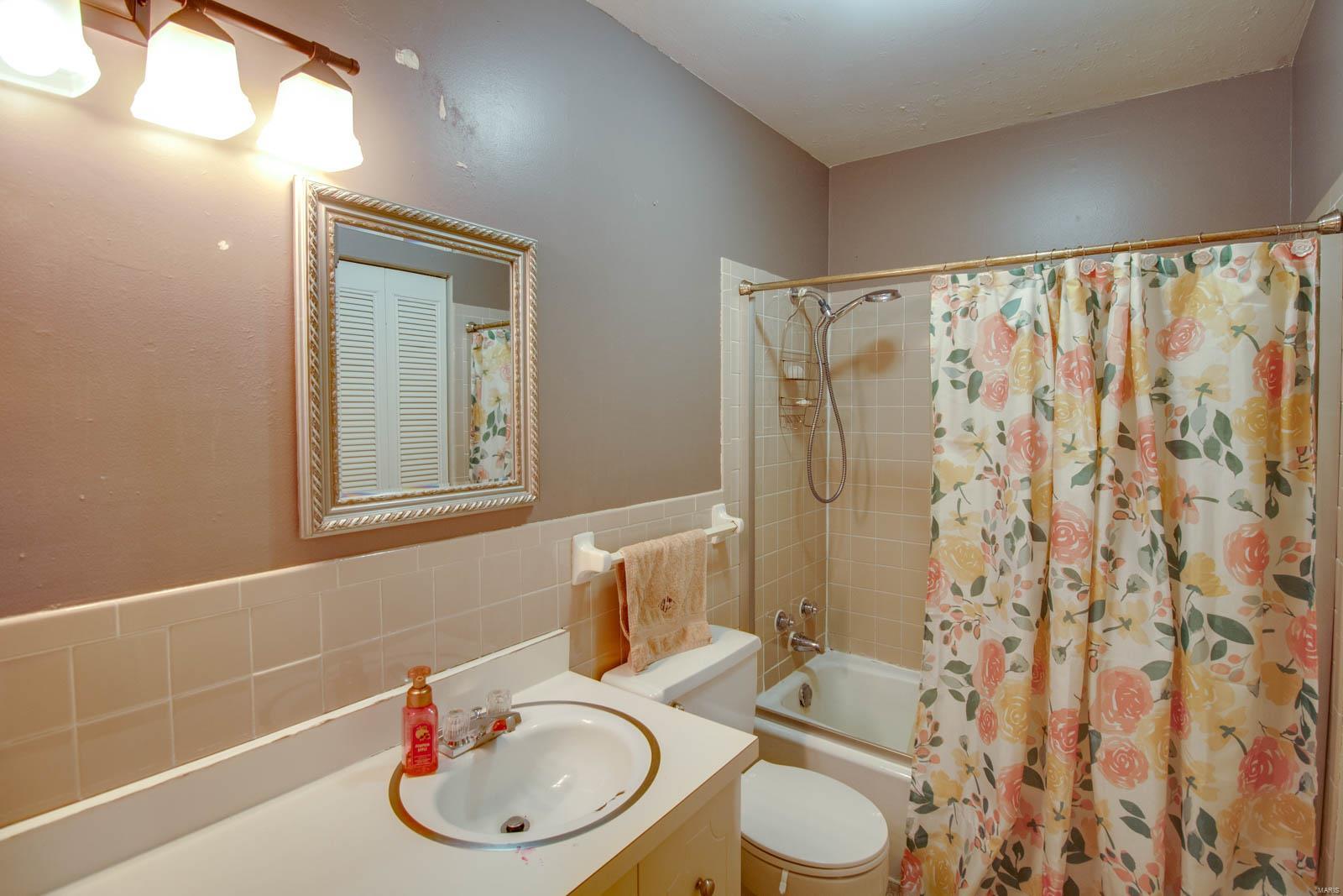 1807 Arrowhead Lane Godfrey, IL 62035 - Photo 30 of 60