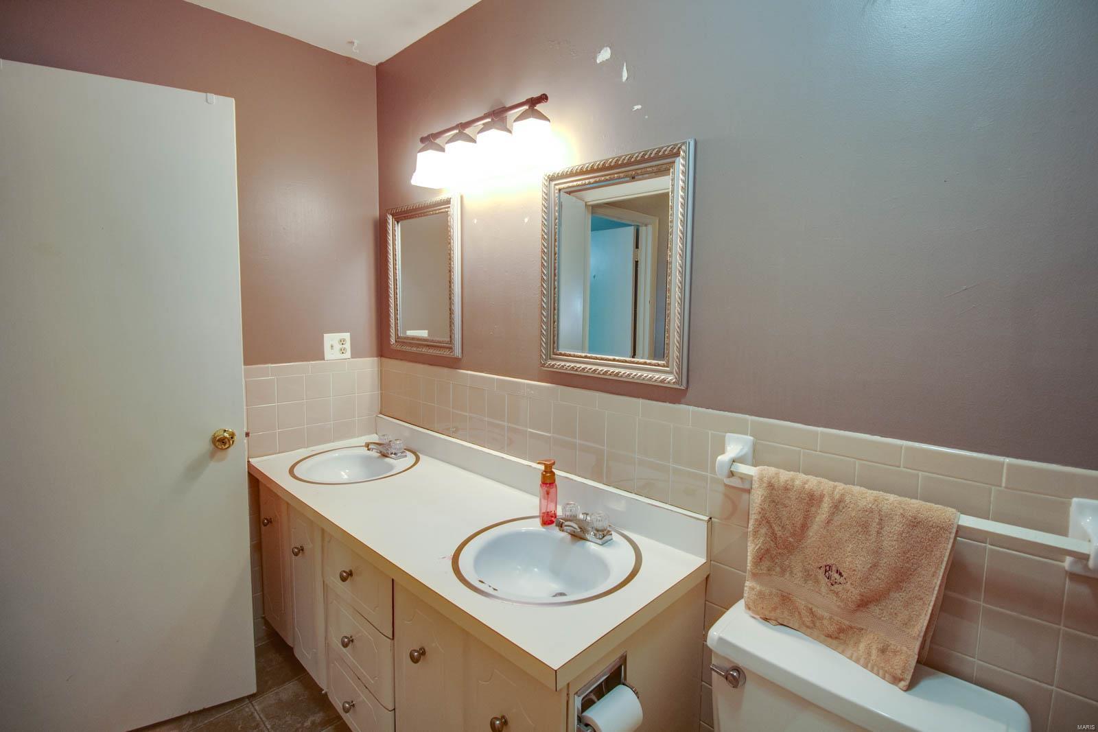 1807 Arrowhead Lane Godfrey, IL 62035 - Photo 31 of 60