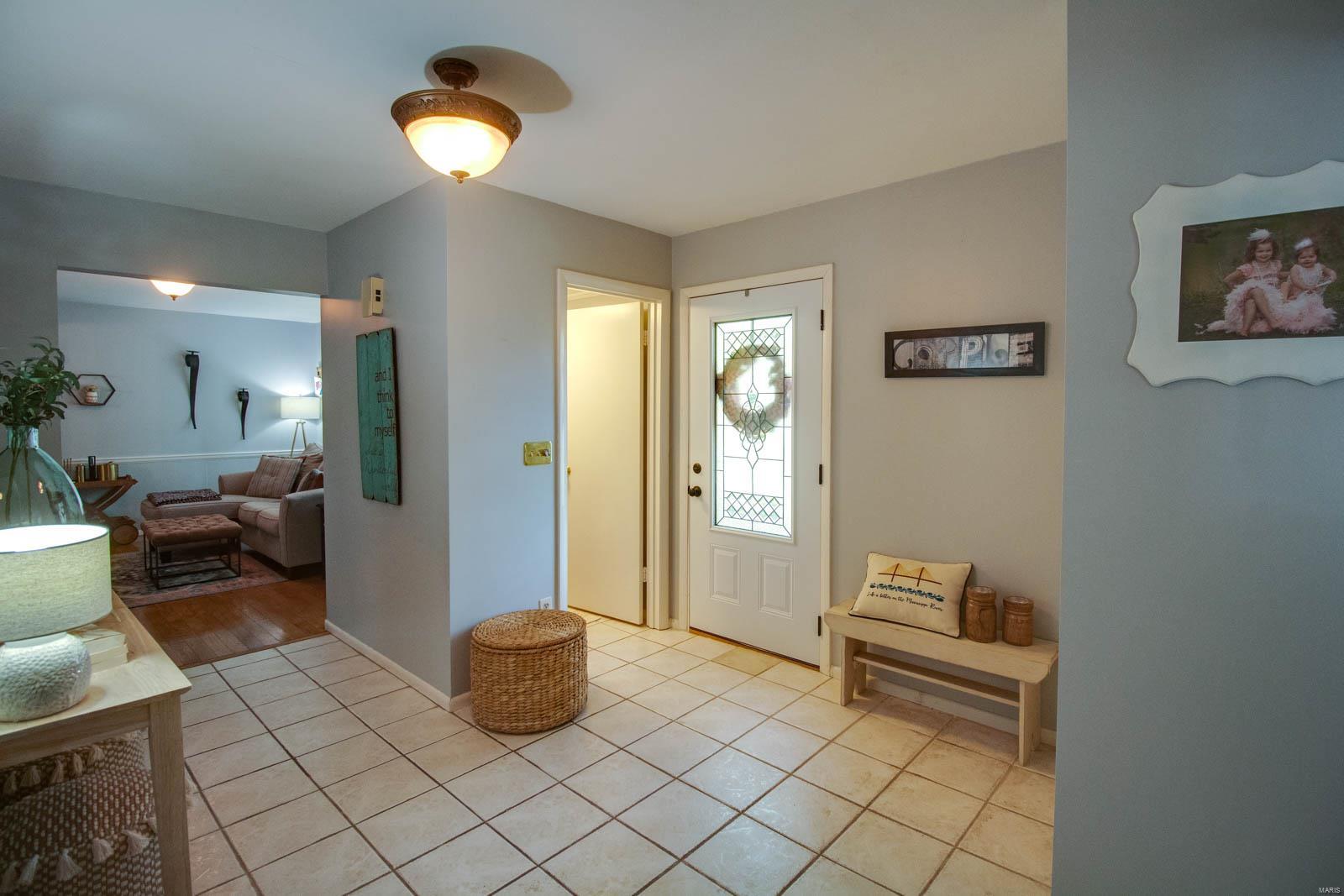 1807 Arrowhead Lane Godfrey, IL 62035 - Photo 6 of 60