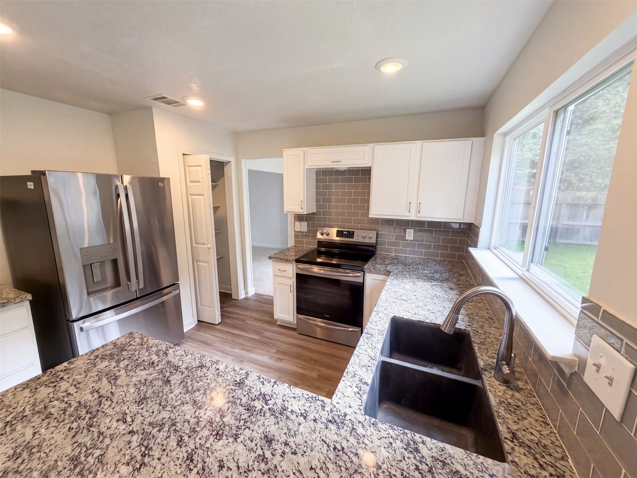 3706 Ember Spring Drive Houston, TX 77339 - Photo 2 of 28 Gallery Image 2