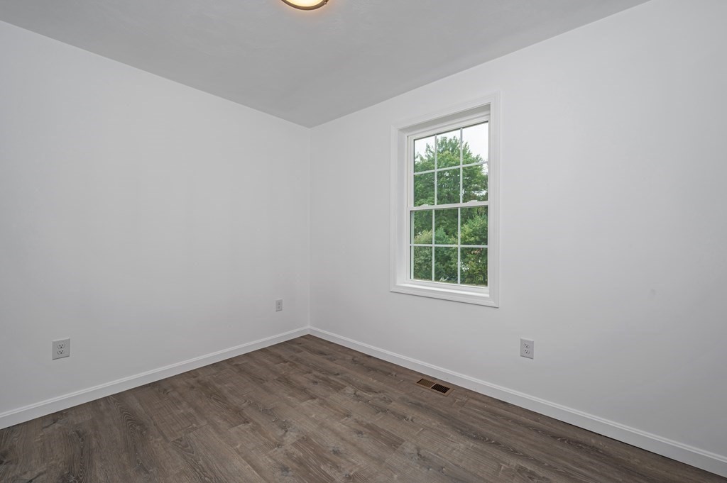 63 Old Worcester Road Webster, MA 01570 - Photo 15 of 28 Gallery Image 15