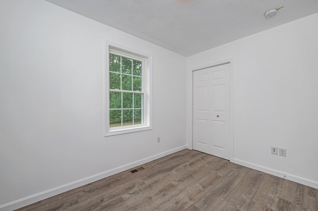 63 Old Worcester Road Webster, MA 01570 - Photo 16 of 28 Gallery Image 16