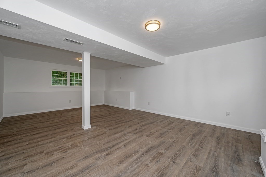 63 Old Worcester Road Webster, MA 01570 - Photo 19 of 28 Gallery Image 19