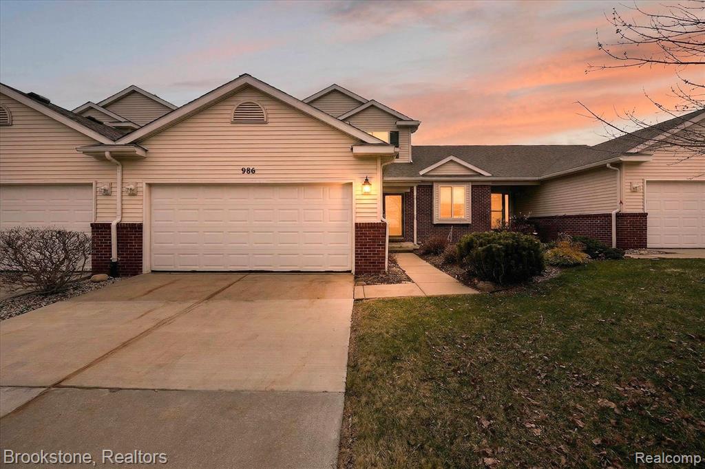 986 Spirea, Unit 44 Howell, MI 48843 - Photo 1 of 49