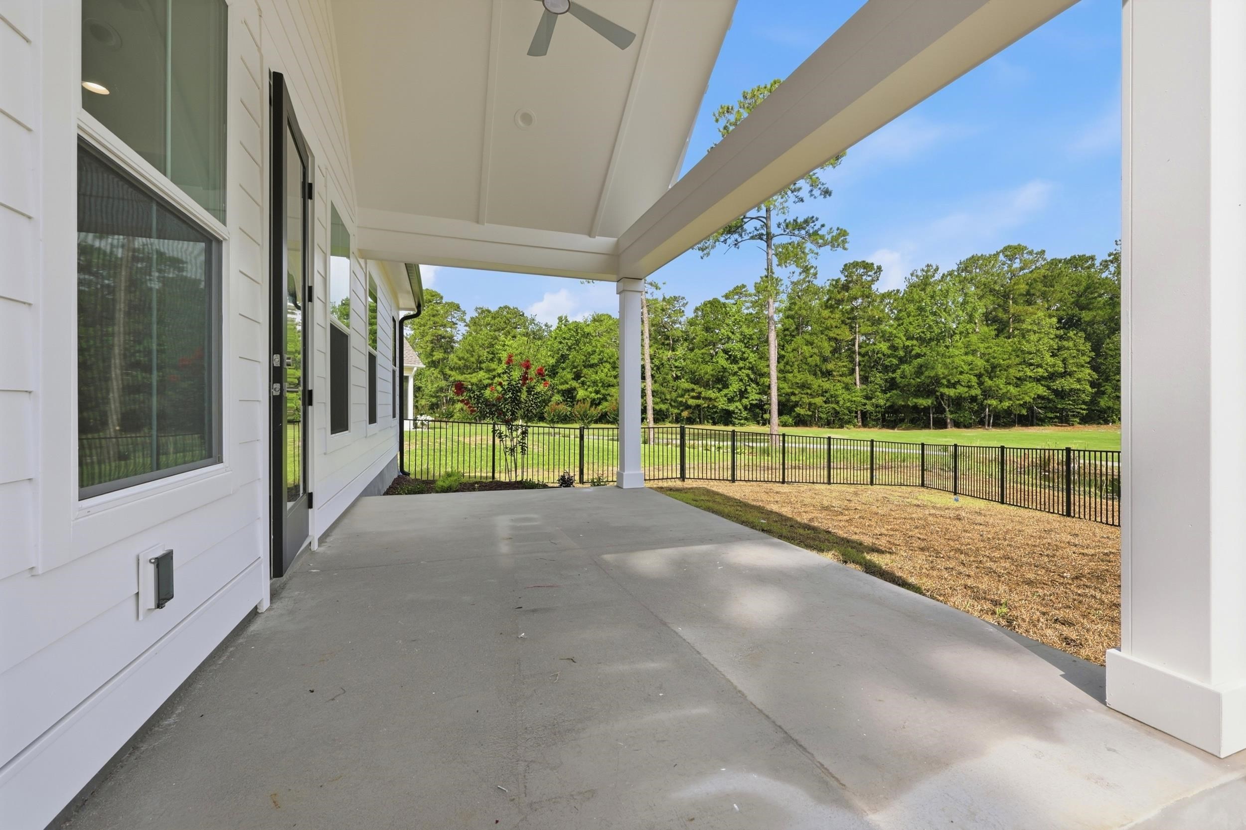 2012 Spring Valley Court Loris, SC 29569 - Photo 34 of 41