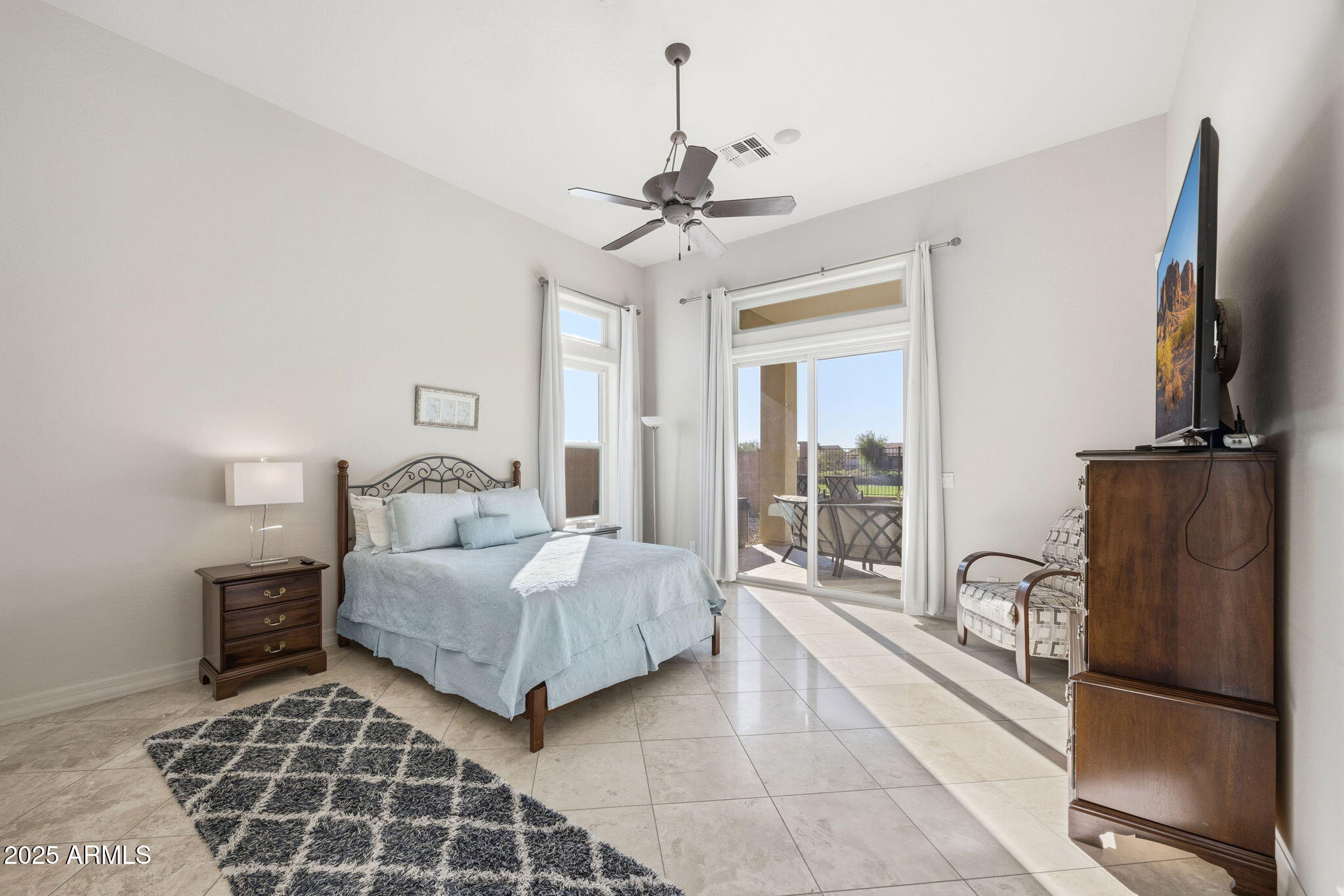 40406 North Hawk Ridge Trail Anthem, AZ 85086 - Photo 11 of 79 40406 N HAWK RIDGE TRL